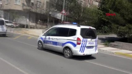 POLİSE ALKIŞLI BAKLAVALI SÜRPRİZ