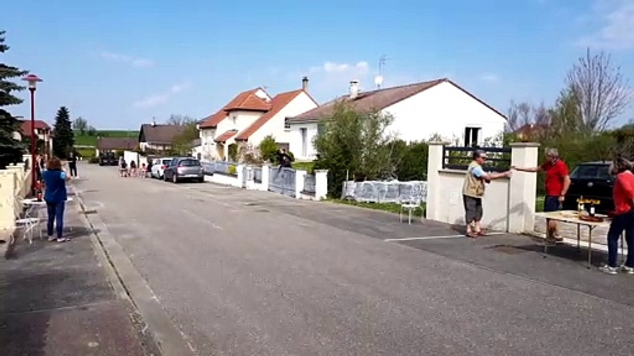 Un apéritif musical remplace la tradition du vin de Pâques à Villey-saint-Etienne (54)