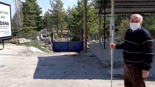 Karantina altındaki Adana Tufanbeyli'ye mobil morg ve cenaze yıkama kabini