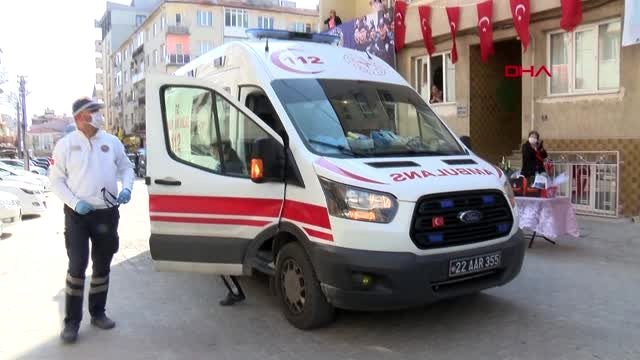 Edirne'de asılsız ihbar alan polis ve sağlık ekibine, mahalleliden sürpriz