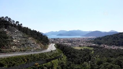 Marmaris'te "evde kal" çağrısına uyuluyor