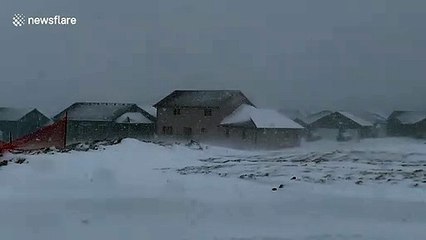 Easter snowstorm hits South Dakota, depositing two inches of snow an hour