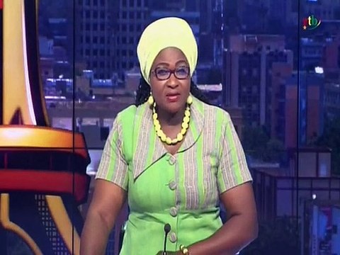 RTB / Boulsa - Don de solidarité : Dr Patrice Kouraoga offre des kits de lavage des mains et des produits d’hygiènes aux jeunes