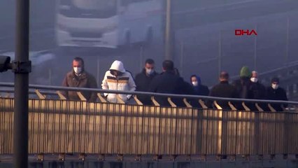 SOKAĞA ÇIKMA YASAĞININ ARDINDAN İLK İŞ GÜNÜNDE İSTANBUL'DA TOPLU ULAŞIM 1