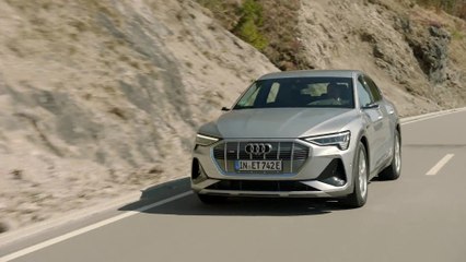 The new Audi e-tron Sportback in Floret silver Driving Video