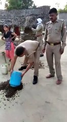 सुल्तानपुर: कच्ची शराब कारोबारियों पर बड़ी कार्यवाही, 16 गिरफ्तार