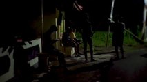 Indonesia saca fantasmas a las calles para que los vecinos no rompan la cuarentena