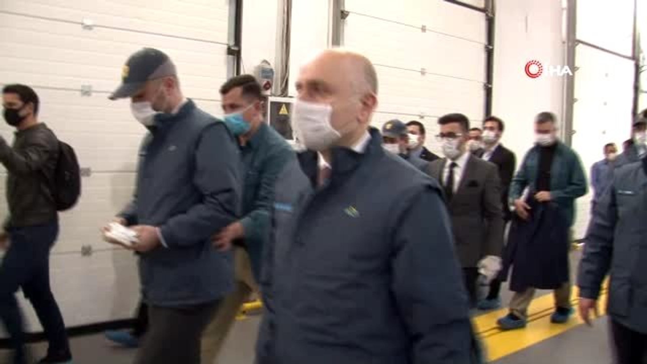 Ulaştırma ve Altyapı Bakanı Karaismailoğlu: " PTT'nin e-ticaret platformlarından yapılan maske...