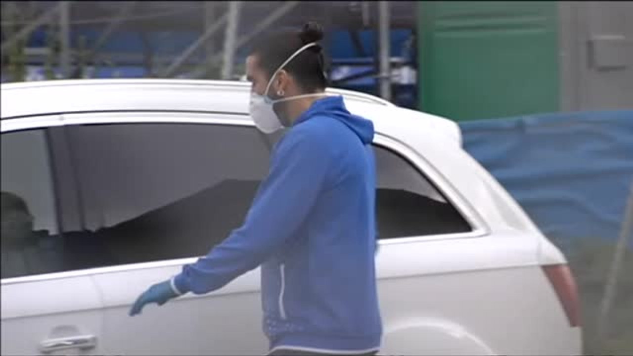 Los jugadores del Fuenlabrada acuden a las instalaciones del club para un control de peso