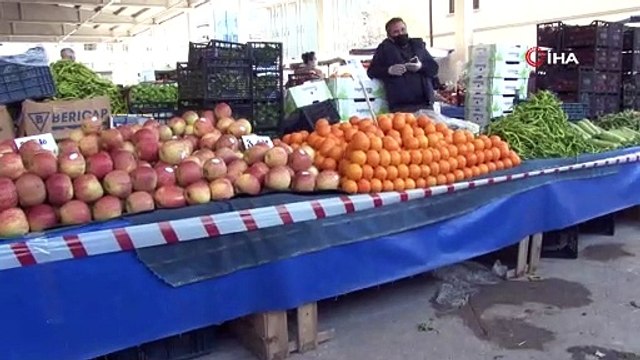 Koronavirüs | Sokağa çıkma yasağı nedeniyle ürünleri ellerinde kalan esnaflar için semt pazarı açıldı