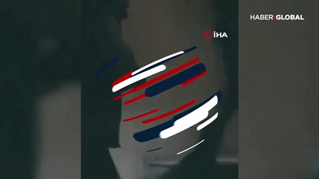 Kumar oynarken basıldılar! En uyanıkları camdan kaçmaya çalışırken böyle yakalandı