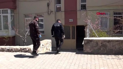 NİĞDE 10 yaşındaki Elif, biriktirdiği parayı kampanyaya bağışladı