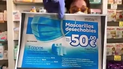 Una farmacéutica estalla por el precio de las mascarillas: "¿No había dicho Sánchez que iba a regular esto?"