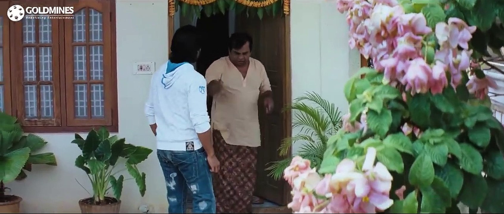 Magadheera_Comedy_Scene_|_South_Indian_Hindi_Dubbed_Best_Comedy_Scene(720p)