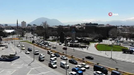 - Kayseri'de sokağa çıkma yasağının bitmesiyle trafik yoğunluğu havadan görüntülendi