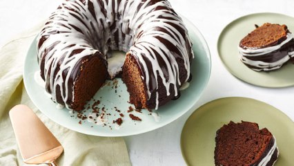 What's the Difference Between a Tube Pan and a Bundt Pan?