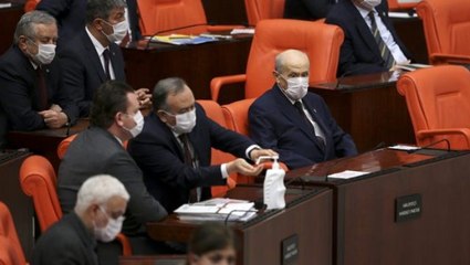 Hakkında çeşitli spekülasyonlar yapılan Bahçeli, Meclis'teki infaz yasası görüşmelerine katıldı