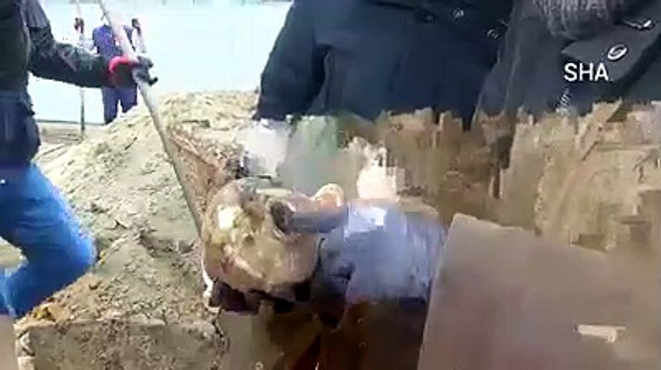 Silivri’de boş arazide lahit mezar bulundu