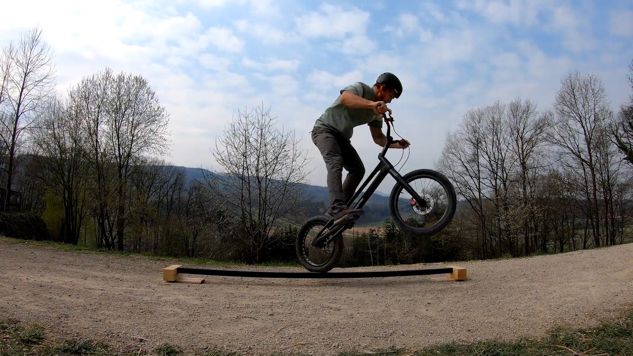 Mountainbike-Stars allein zu Haus: Trial-Weltmeister Thomas Pechhacker