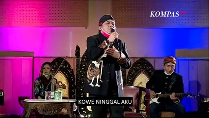 Video herunterladen: Didi Kempot - Stasiun Balapan Lirik (Live Konser Amal dari Rumah)