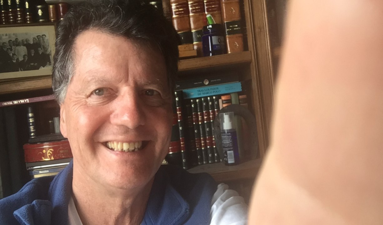 El Quilombo / Entrevista a Alfonso Rojo: "Es un insulto que los mismos que negaron las mascarillas a los policías se gasten un pastizal en blindar sus coches oficiales contra el virus"