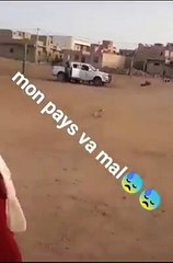 Interdiction de rassemblements : Des policiers attaqués par jets de pierre, la vidéo qui choque