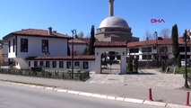 Kosova'da sokağa çıkışlar kimlik kartın son 2 rakamına göre