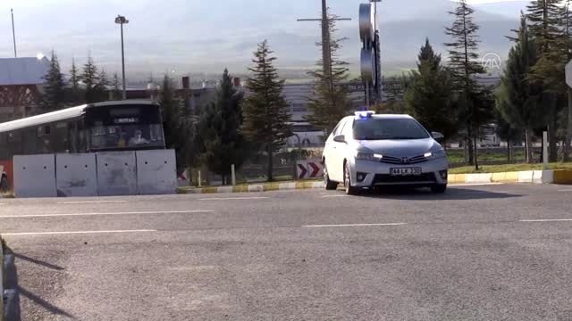 Suudi Arabistan'dan getirilen 328 Türk vatandaşı yurtlara yerleştirildi