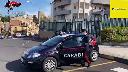 Enna - Carabinieri consegnano pensioni a domicilio agli over 75 (14.04.20)