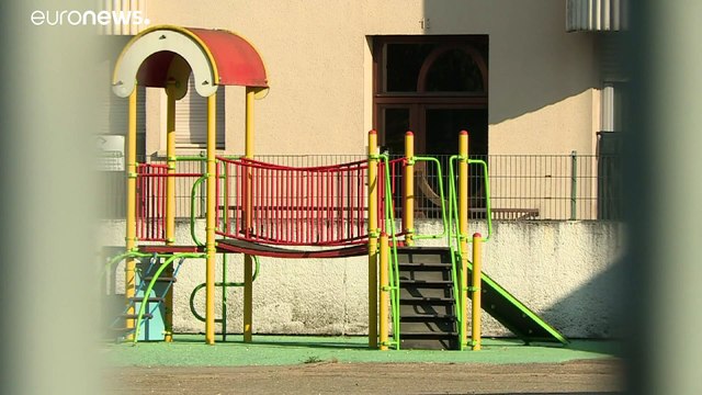 Αντιδράσεις για την πρόθεση Μακρόν να ανοίξουν τα σχολεία στη Γαλλία