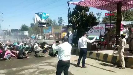 Koronavirüse böyle önlem aldılar! Sokak ortasında hortumla dezenfekte