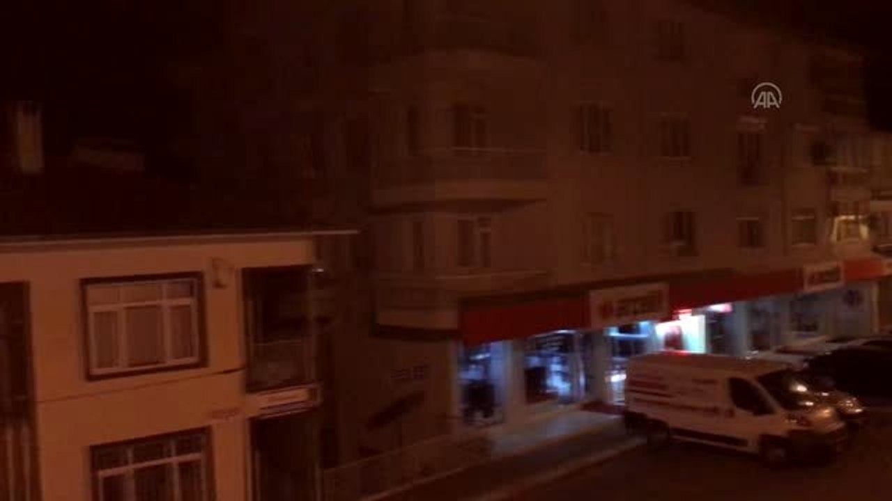 Belediye hoparlöründen evden çıkamayanlar için müzik yayını