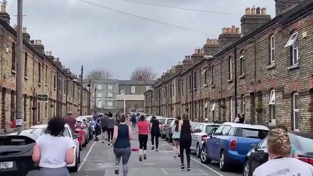 Ces habitants de Dublin ont trouvé un bon moyen de faire du sport tout en respectant les distances de sécurité