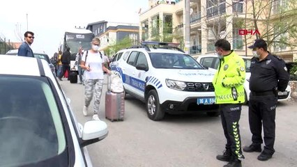 BURSA Katar'dan dönen vatandaşlardan 201 kişi, 14 günlük karantinadan sonra yurttan ayrıldı