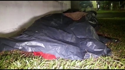 Em meio aos riscos da pandemia do coronavírus, moradores de rua enfrentam frio intenso em Cascavel