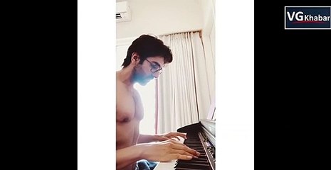 आयुष्मान खुराना ने पियानो के ज़रिये देश को दिया संदेश , वीडियो हुआ वायरल