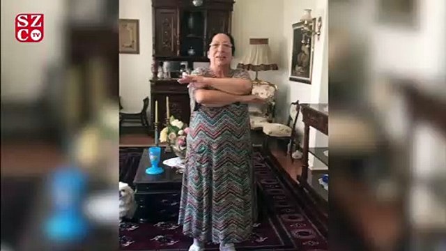 Melek Baykal, sosyal medya hesabından 87 yaşındaki annesinin spor yaptığı anları paylaştı