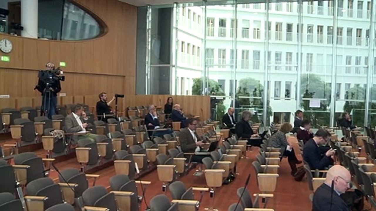 Corona: Bundesregierung bittet Bürger um Geduld und Disziplin