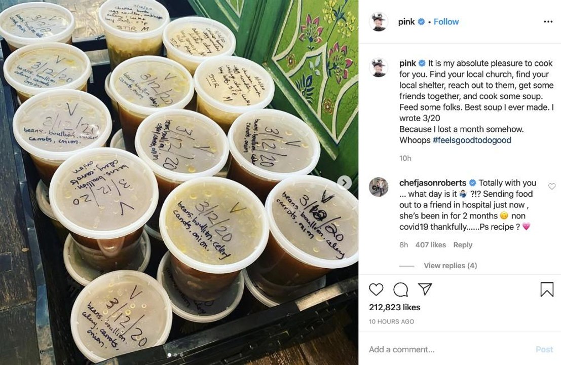 Pink spendet hausgemachte Suppe für Bedürftige