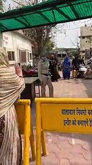 इंदौर: पूर्व पार्षद ने खजराना से 40 महिलाओं को छुड़ाया, घर में रहने का किया निवेदन