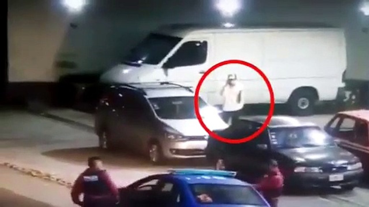 مصاب بفيروس كورونا يهرب من سيارة إسعاف في الأرجنتين والشرطة تقبض عليه