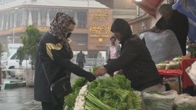 Rohaní garantiza el suministro de alimentos en Irán pese al coronavirus