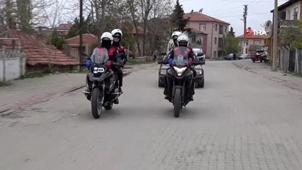 7 yaşındaki Fatih'e polislerden sürpriz doğum günü