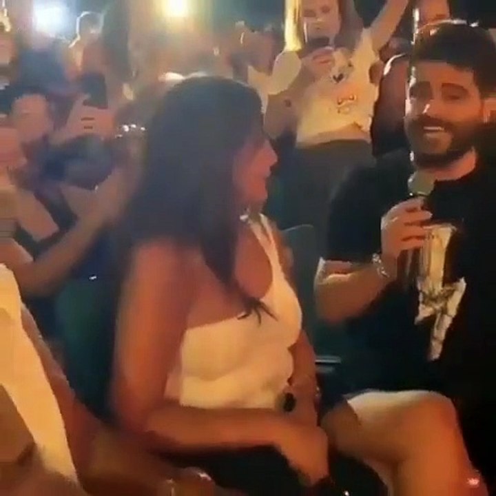Elissa Kissing Nassif Zeytoun.