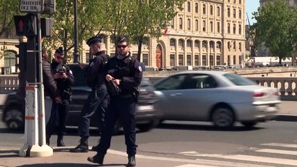 Mais de 17 mil mortos na França por coronavírus