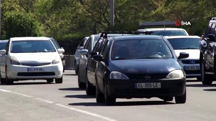 - Gürcistan'da Paskalya tatili yoğunluğu- Tiflis'ten çıkış yapmak isteyenler uzun araç kuyruğu...