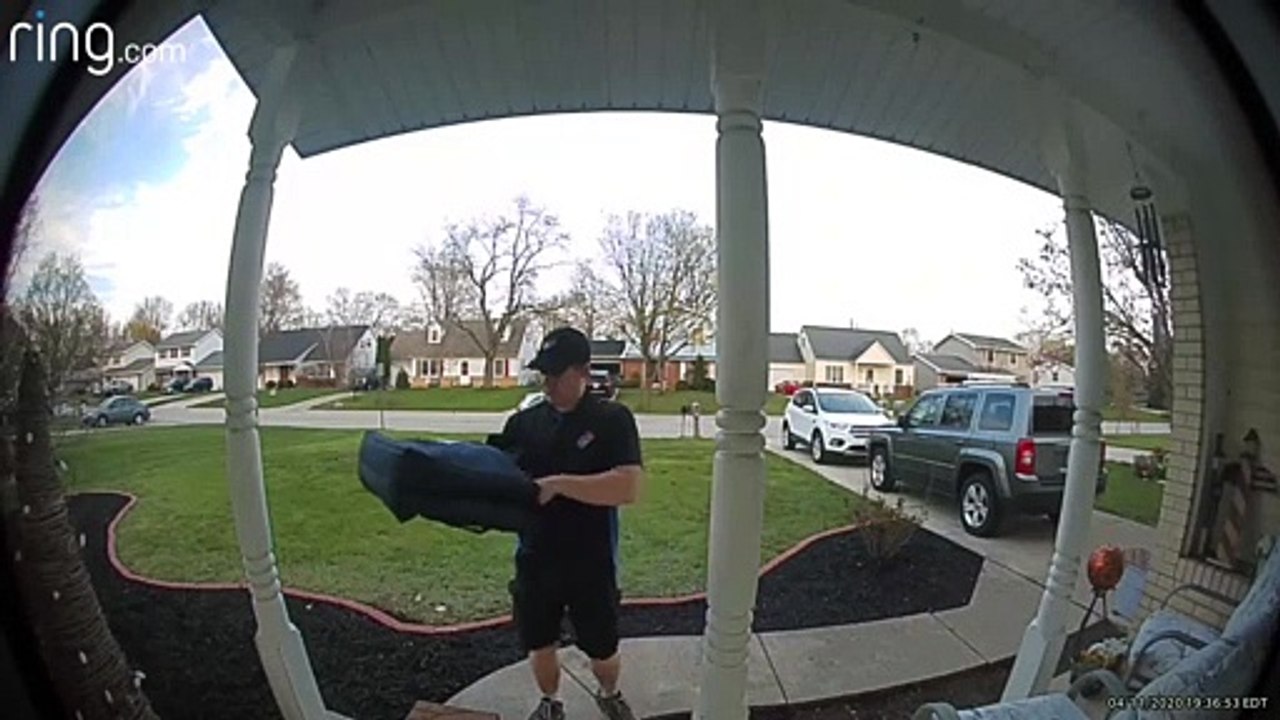 Spinning Pizza Delivery Guy