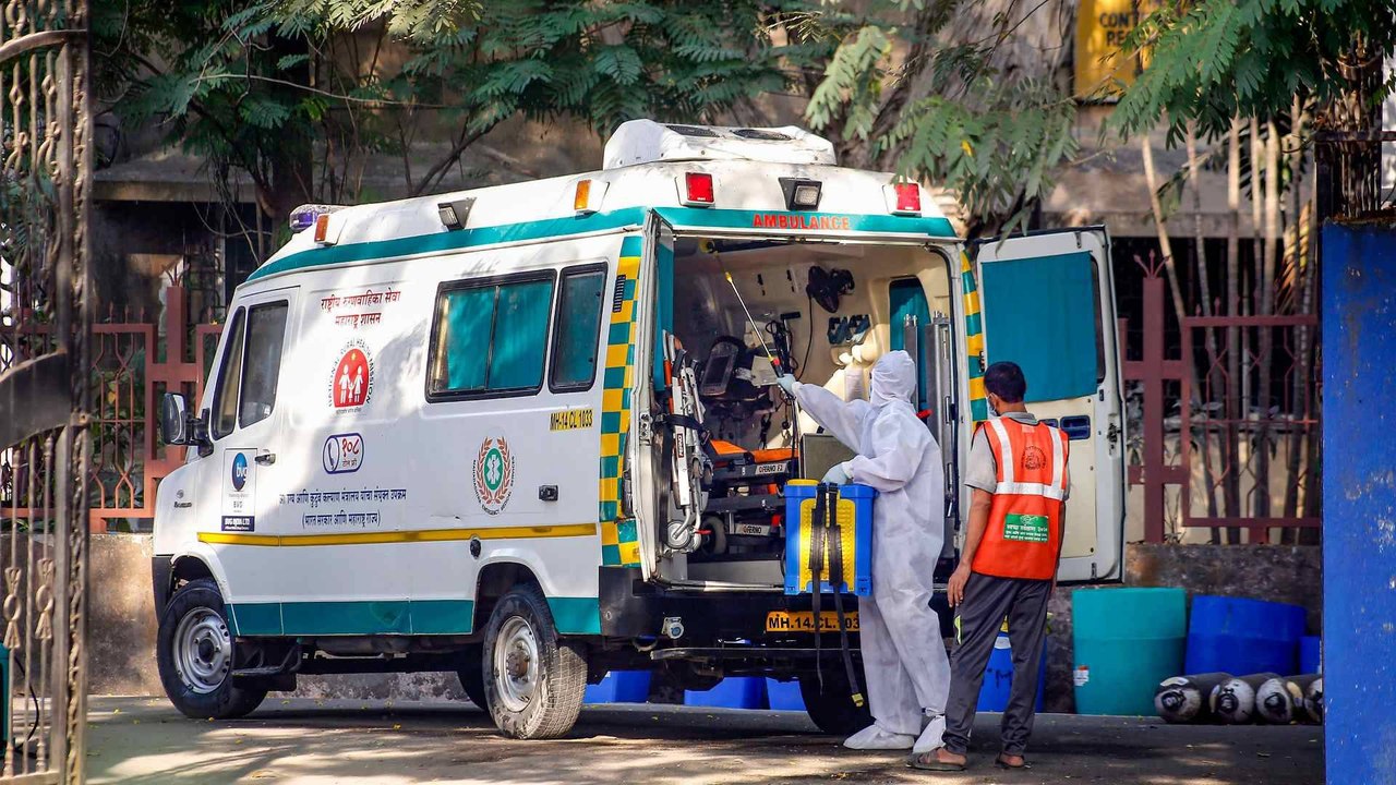 Coronavirus: India tally nears 12,000 with 392 death