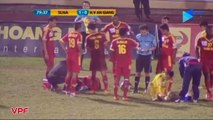 Án phạt nặng nhất trong lịch sử V.League: Đình Đồng vào bóng triệt hạ Anh Hùng | NEXT SPORTS