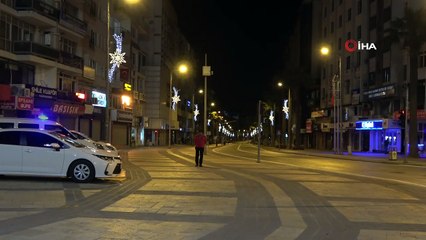 Kısıtlama sona erdi, vatandaşlar soluğu sokakta aldı